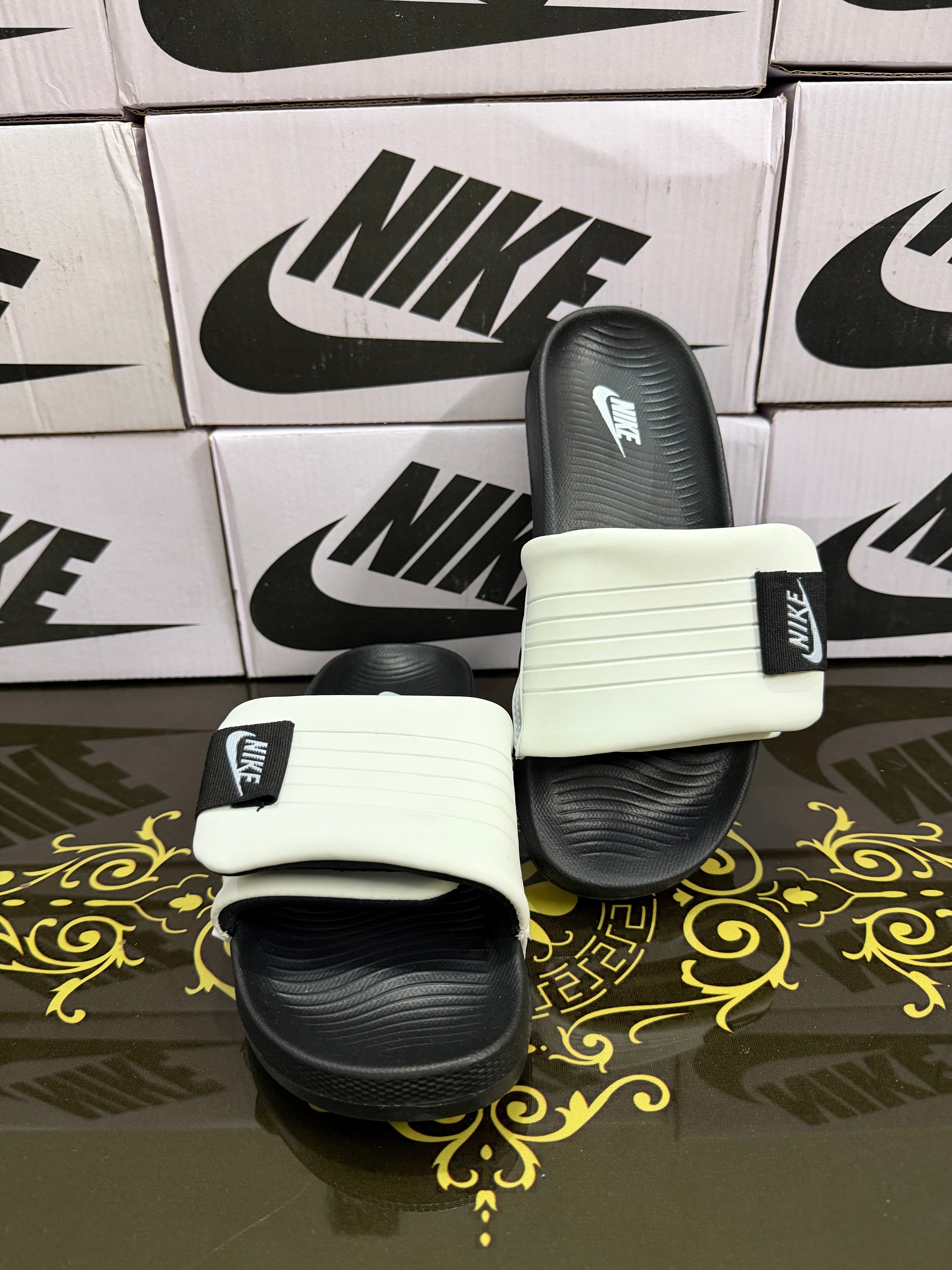 Nike Comfortable Cushion Slides - White
