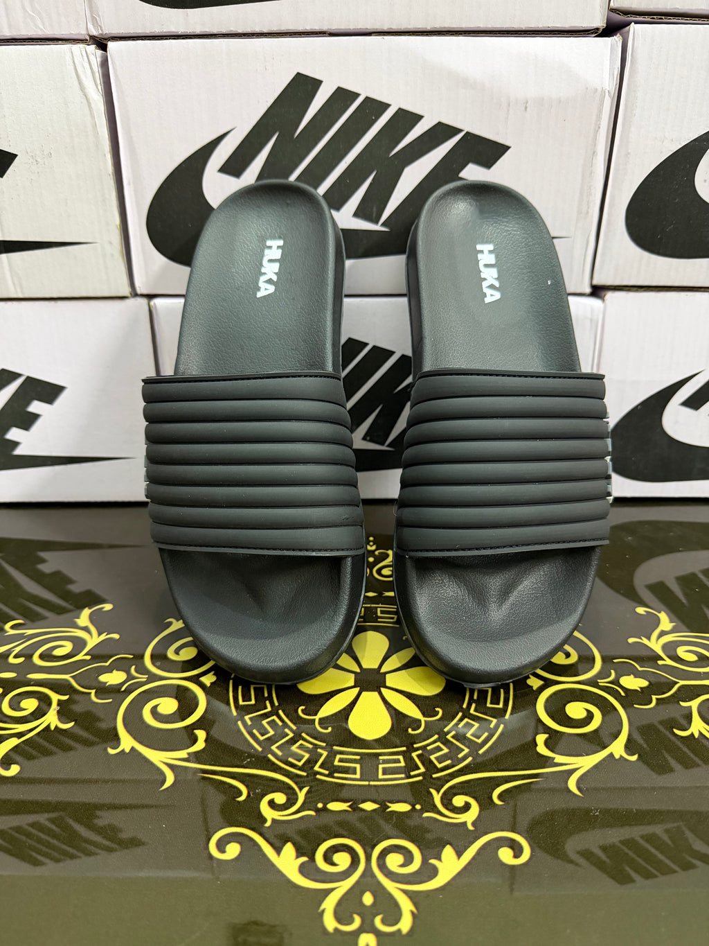 Hauka Soft Medicated Slide - Black