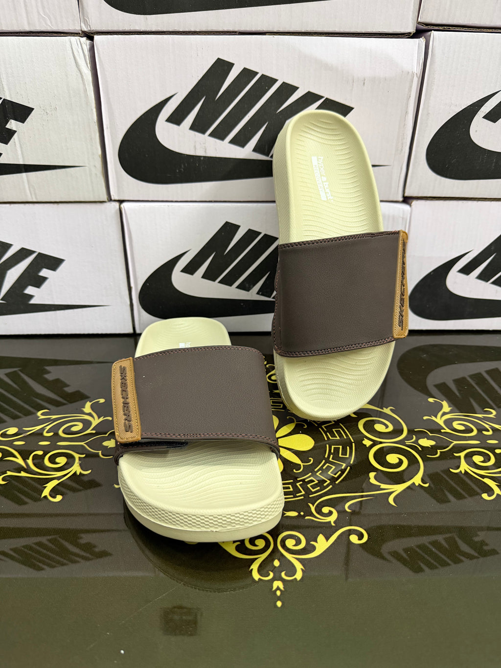 Skechers Hyperburst Recovery Slides - Brown