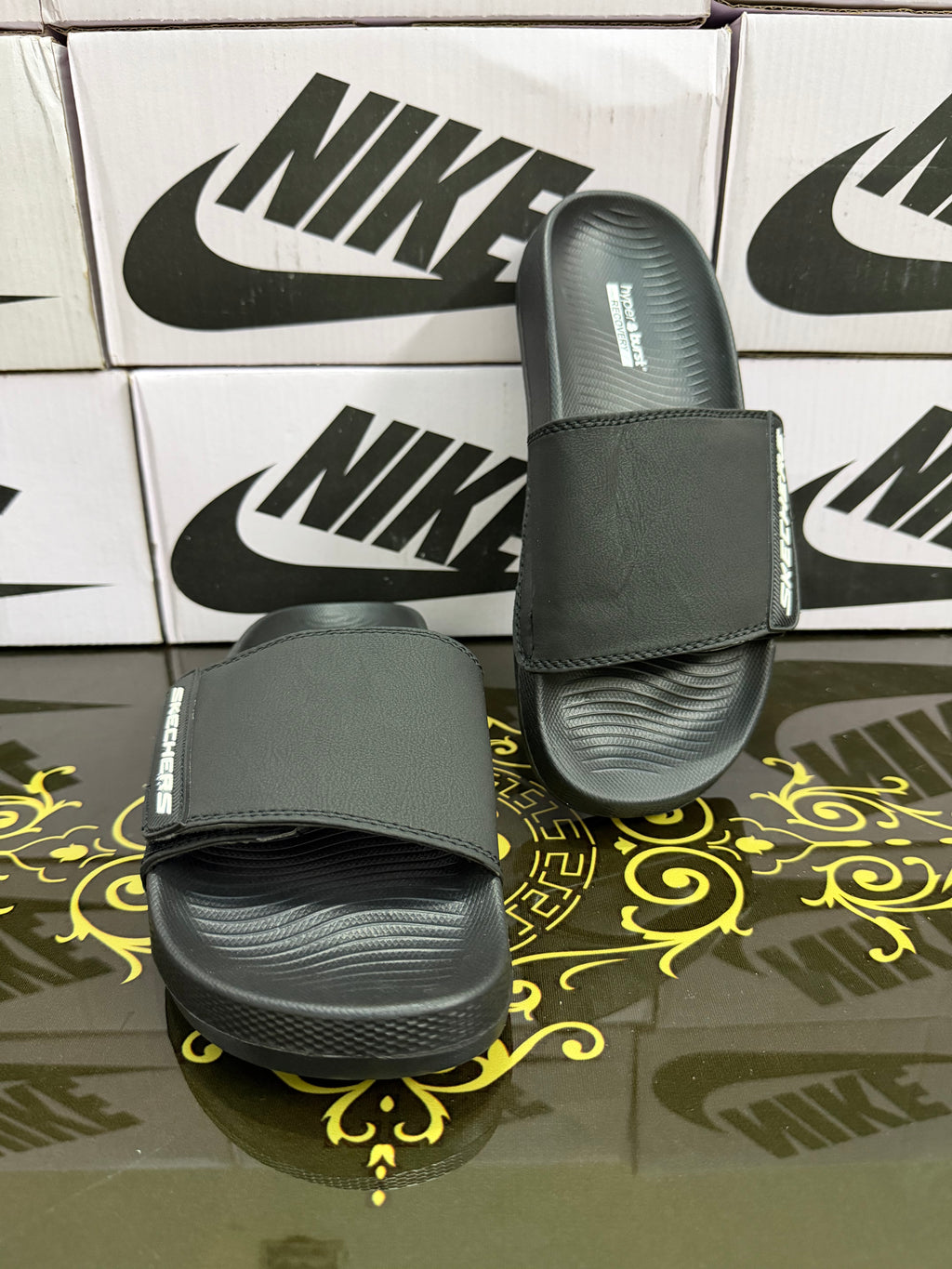 Skechers Hyperburst Recovery Slides - Black